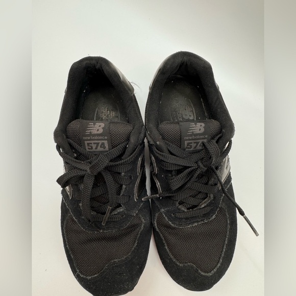New balance women black sneakers US 5 - Picture 3 of 5